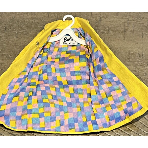 Vintage Barbie Sears Exclusive The Yellow Go 1816 Coat hat shoes Hose Stockings - Picture 7 of 9